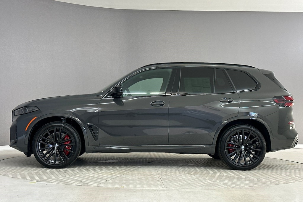 New 2026 BMW X5 M60i SUV