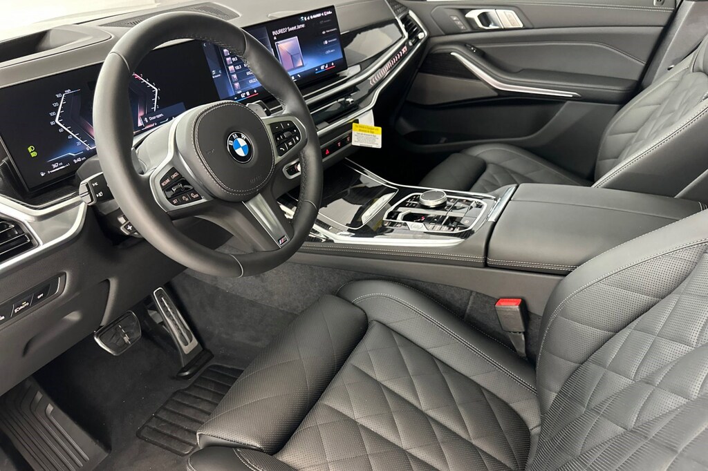 New 2026 BMW X7 xDrive40i SUV
