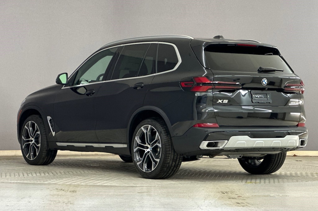 New 2026 BMW X5 sDrive40i SUV