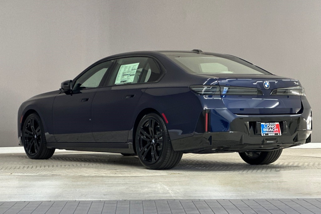 New 2027 BMW 740i Base Sedan