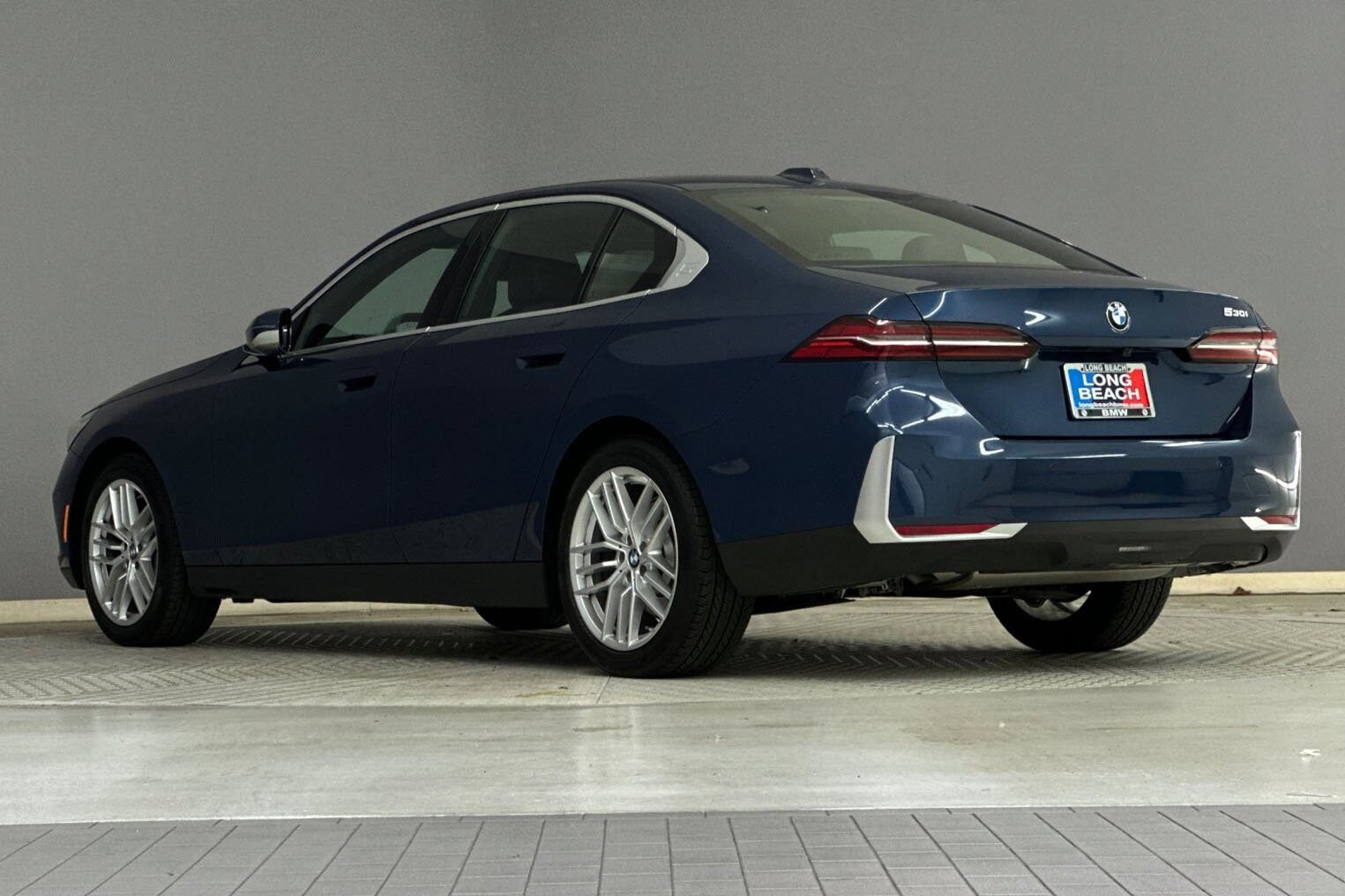 2025 Bmw 530i photo 3