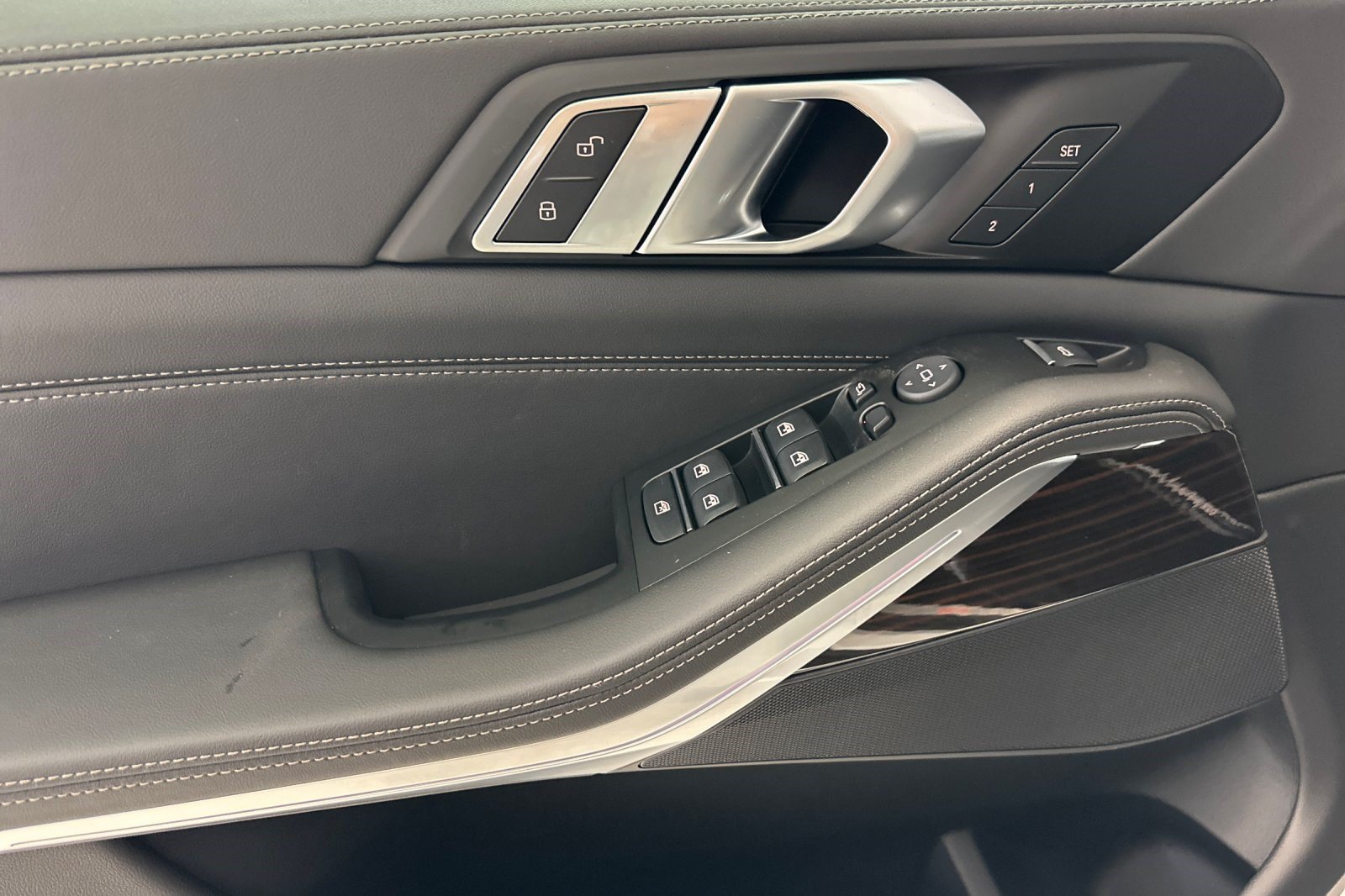 2026 BMW X5 40i - Photo 13