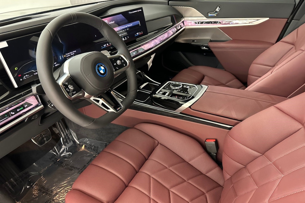 New 2026 BMW 750e xDrive Sedan