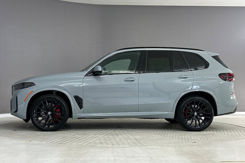 New 2026 BMW X5 sDrive40i SUV