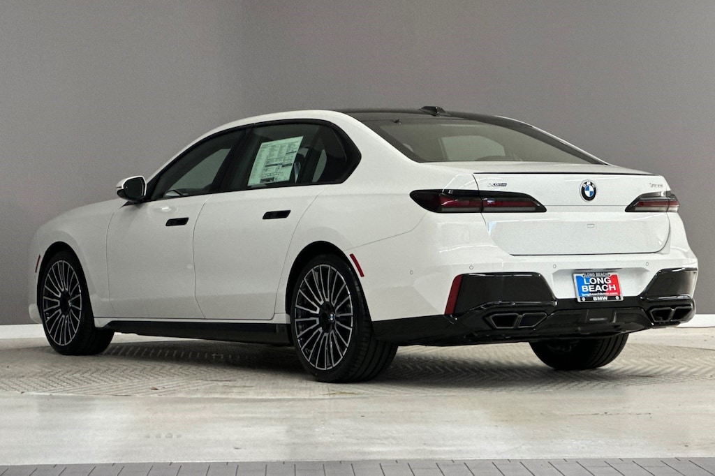 New 2026 BMW 760i xDrive Sedan