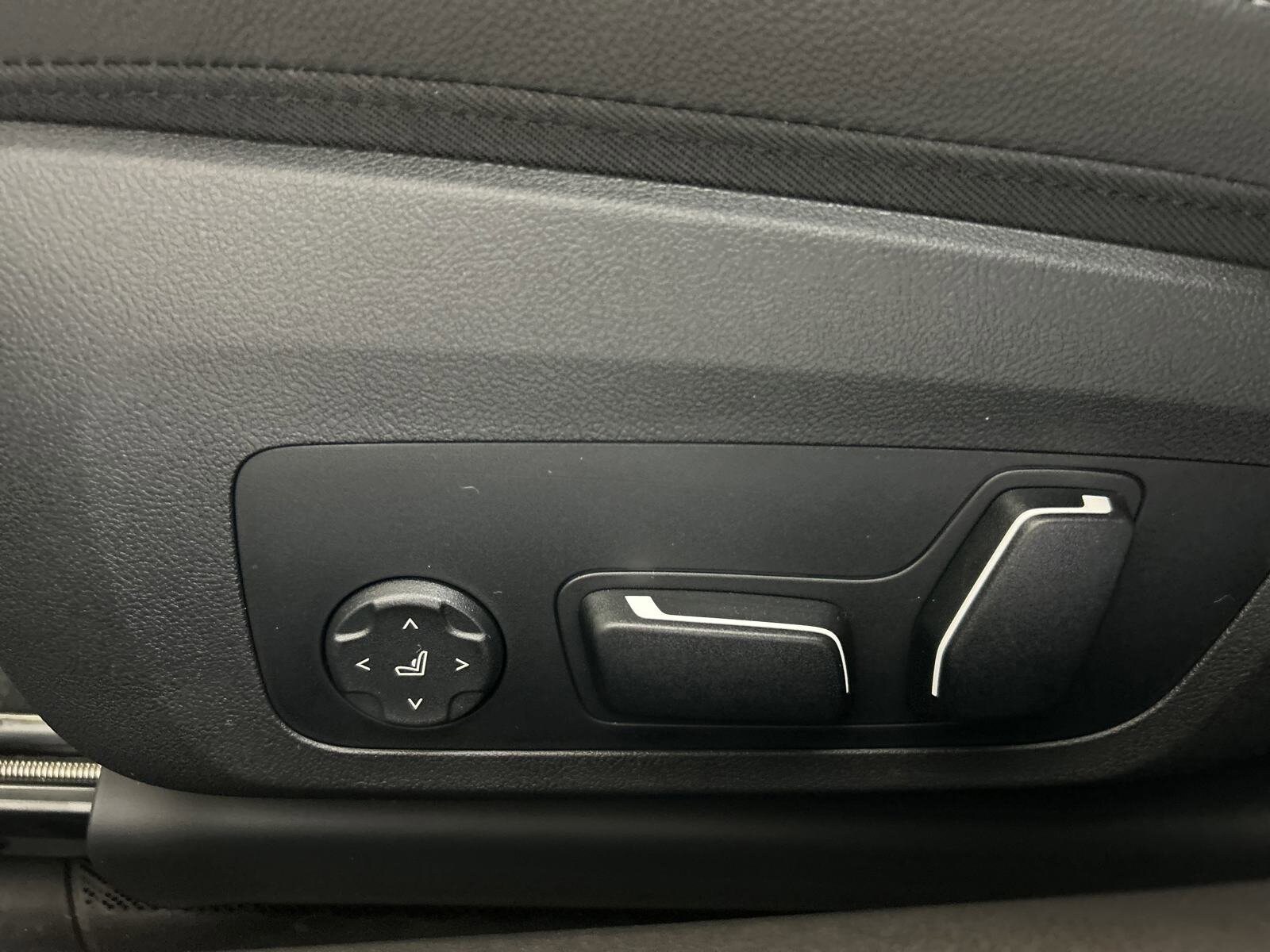 2025 Bmw 430i Coupe photo 2