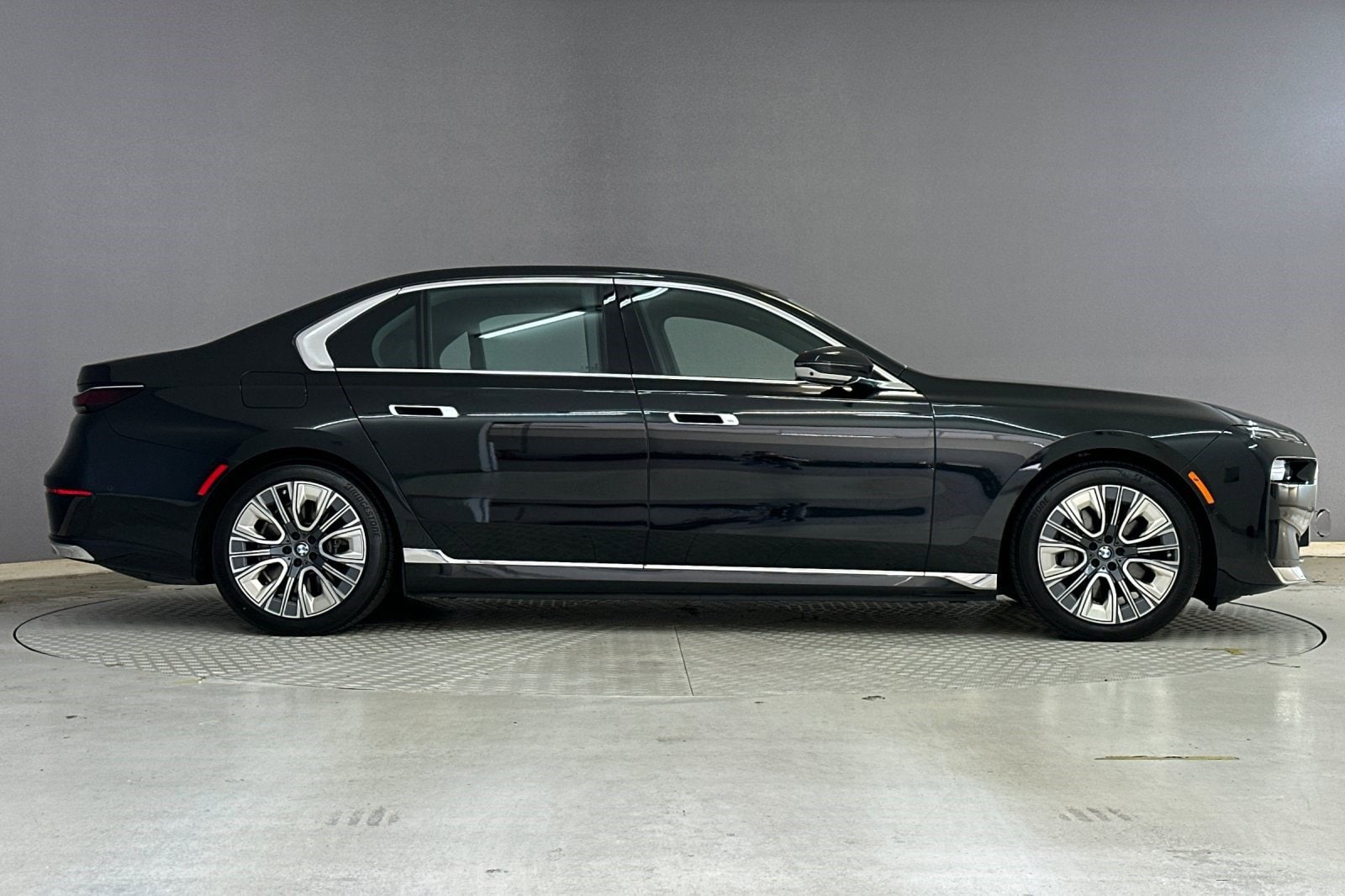 2024 BMW i7 xDrive60 photo 6