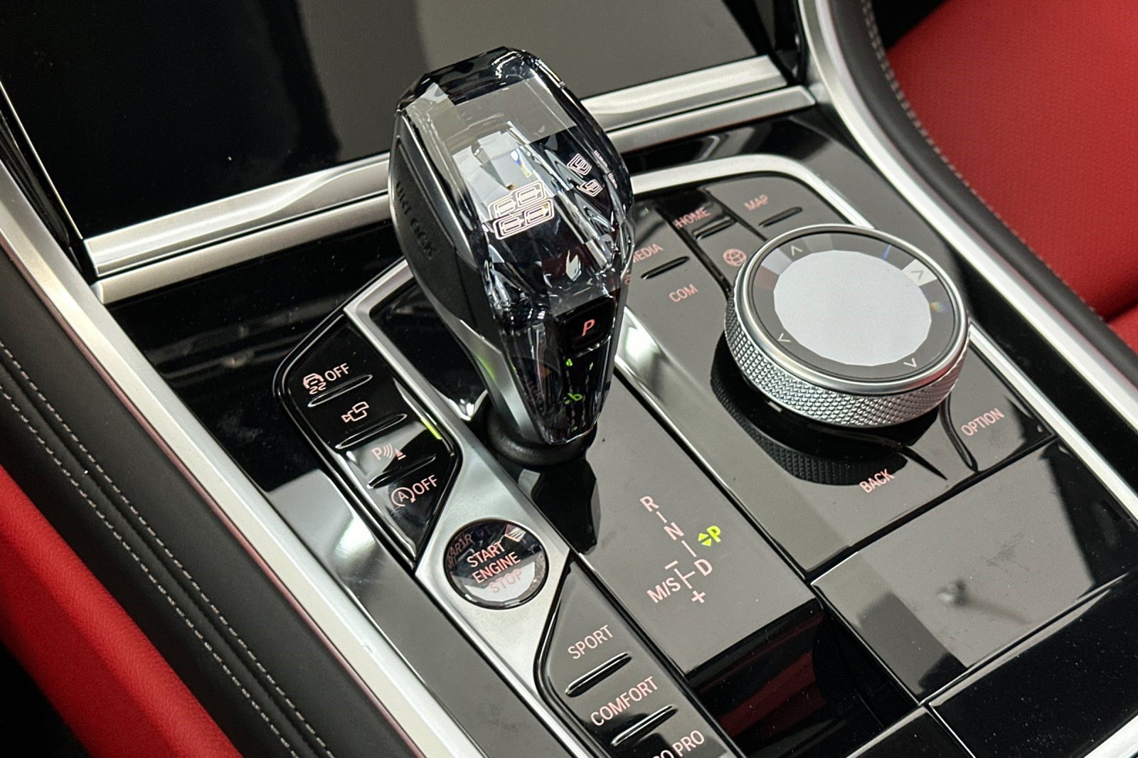 2026 BMW 8 Series 840i - Photo 17