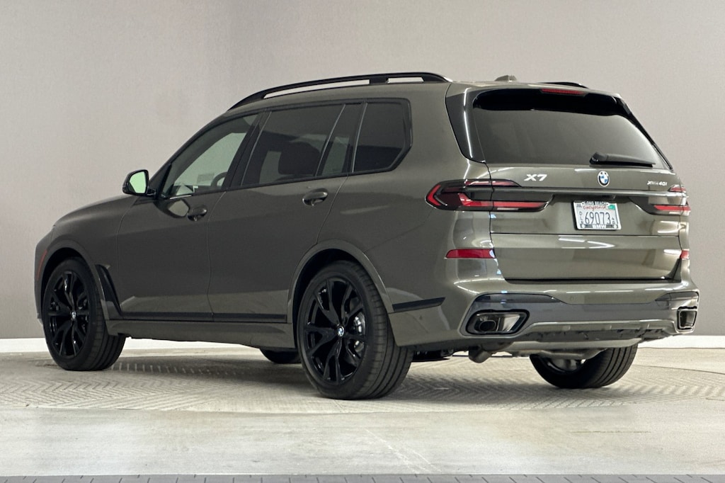 New 2027 BMW X7 xDrive40i SUV
