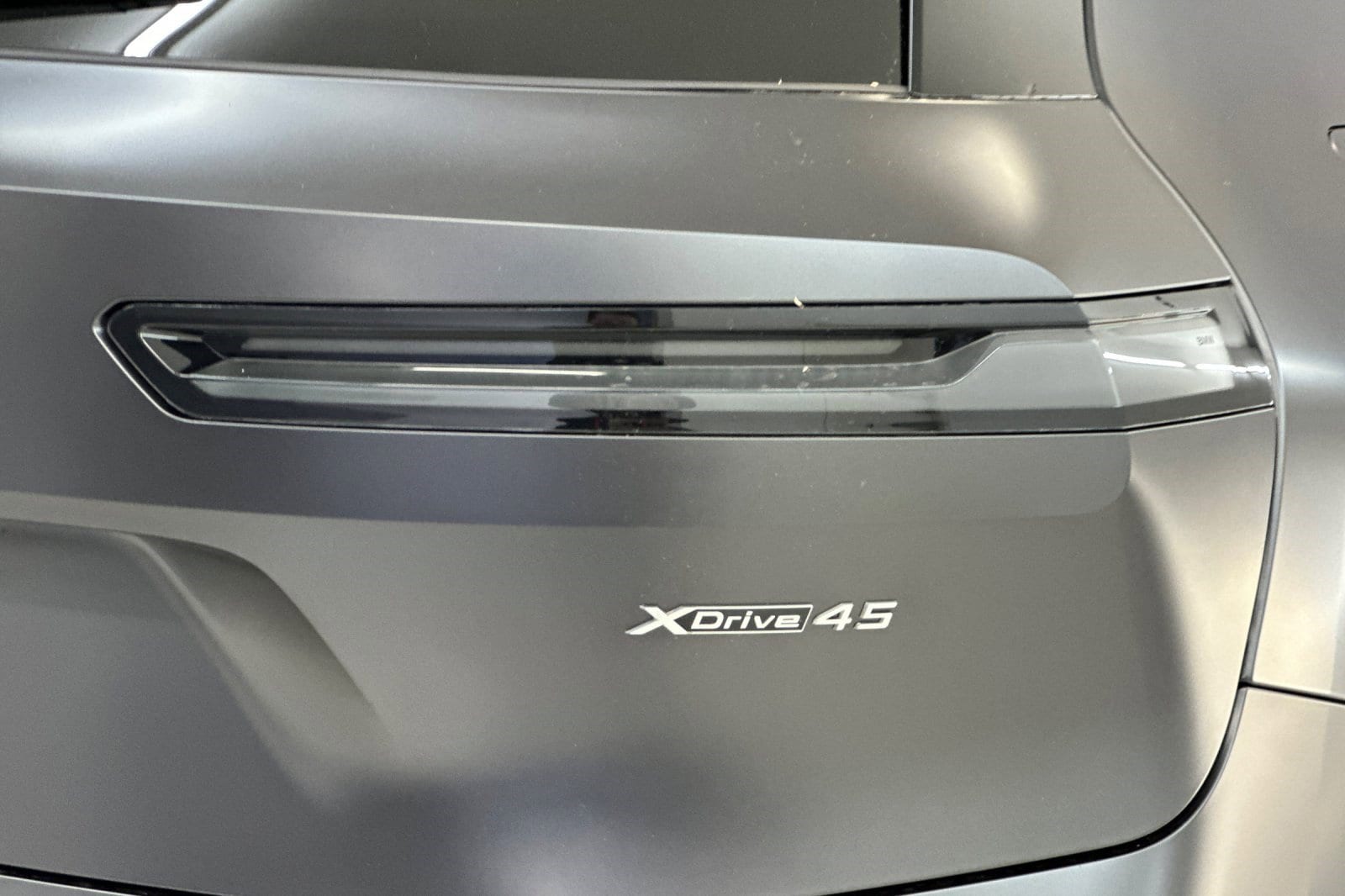 2026 BMW iX 45 - Photo 20