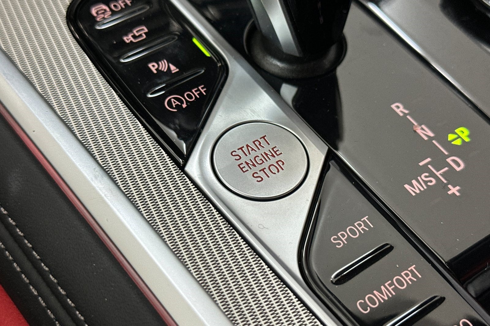 2026 BMW 8 Series 840i - Photo 28