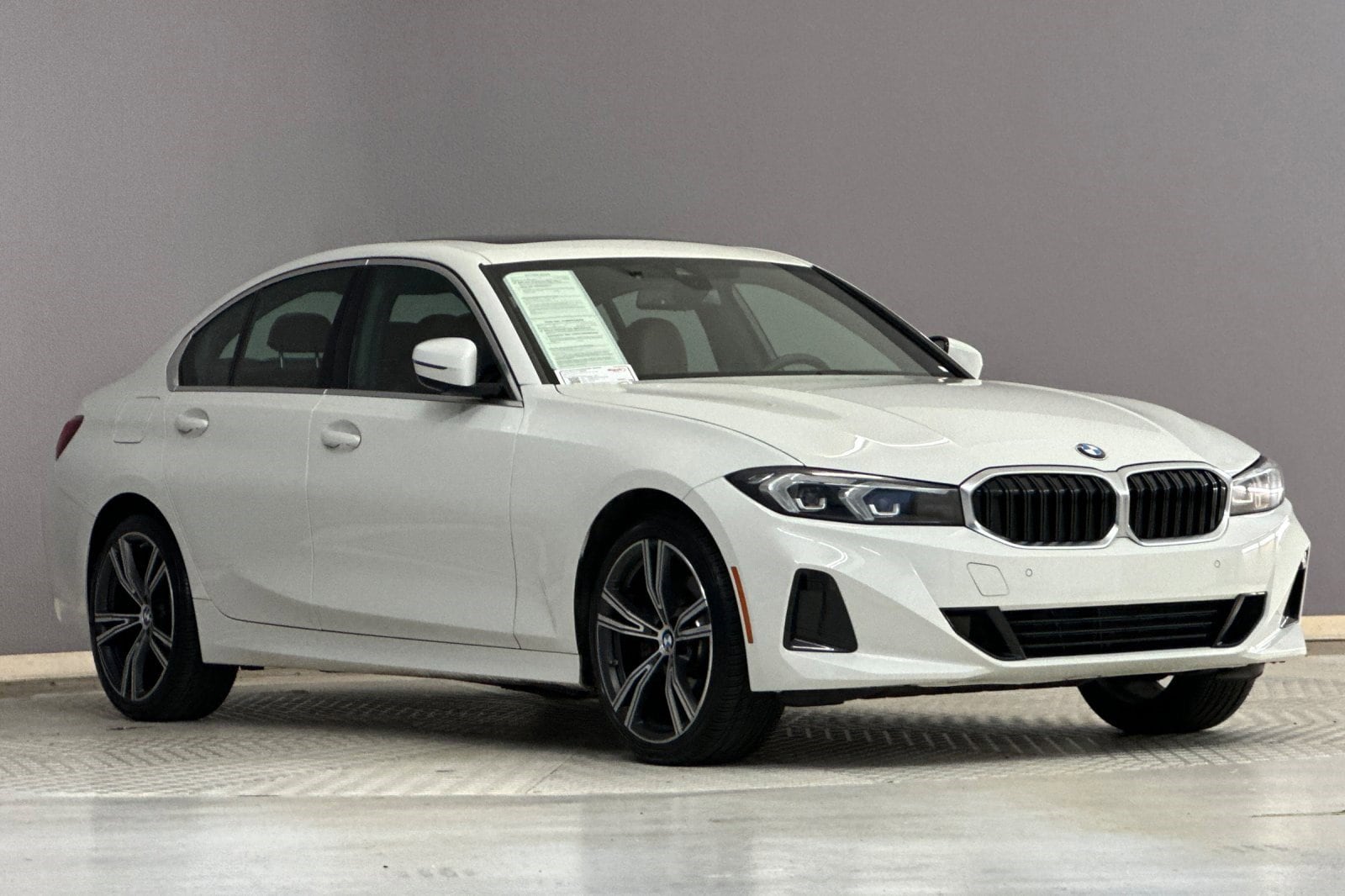 2024 BMW 330i xDrive photo 5