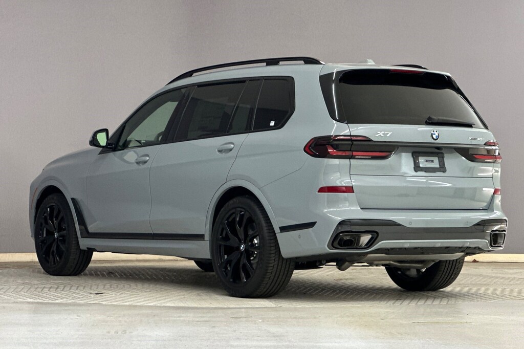 New 2026 BMW X7 xDrive40i SUV
