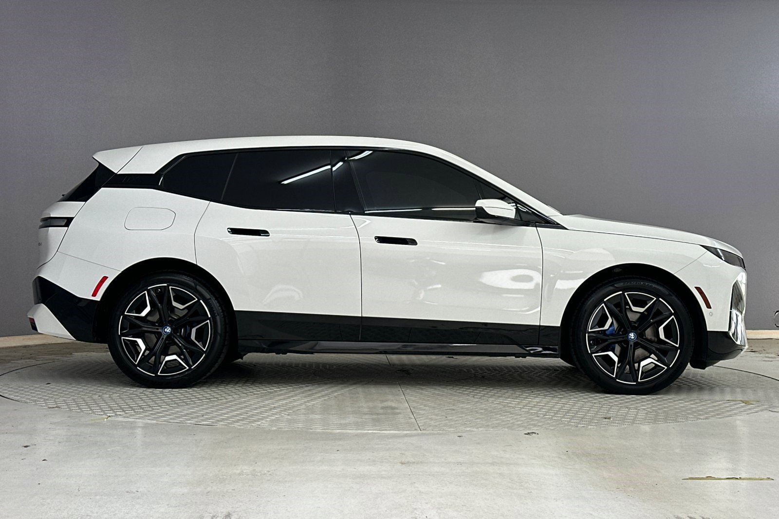 2024 BMW iX xDrive50 photo 6