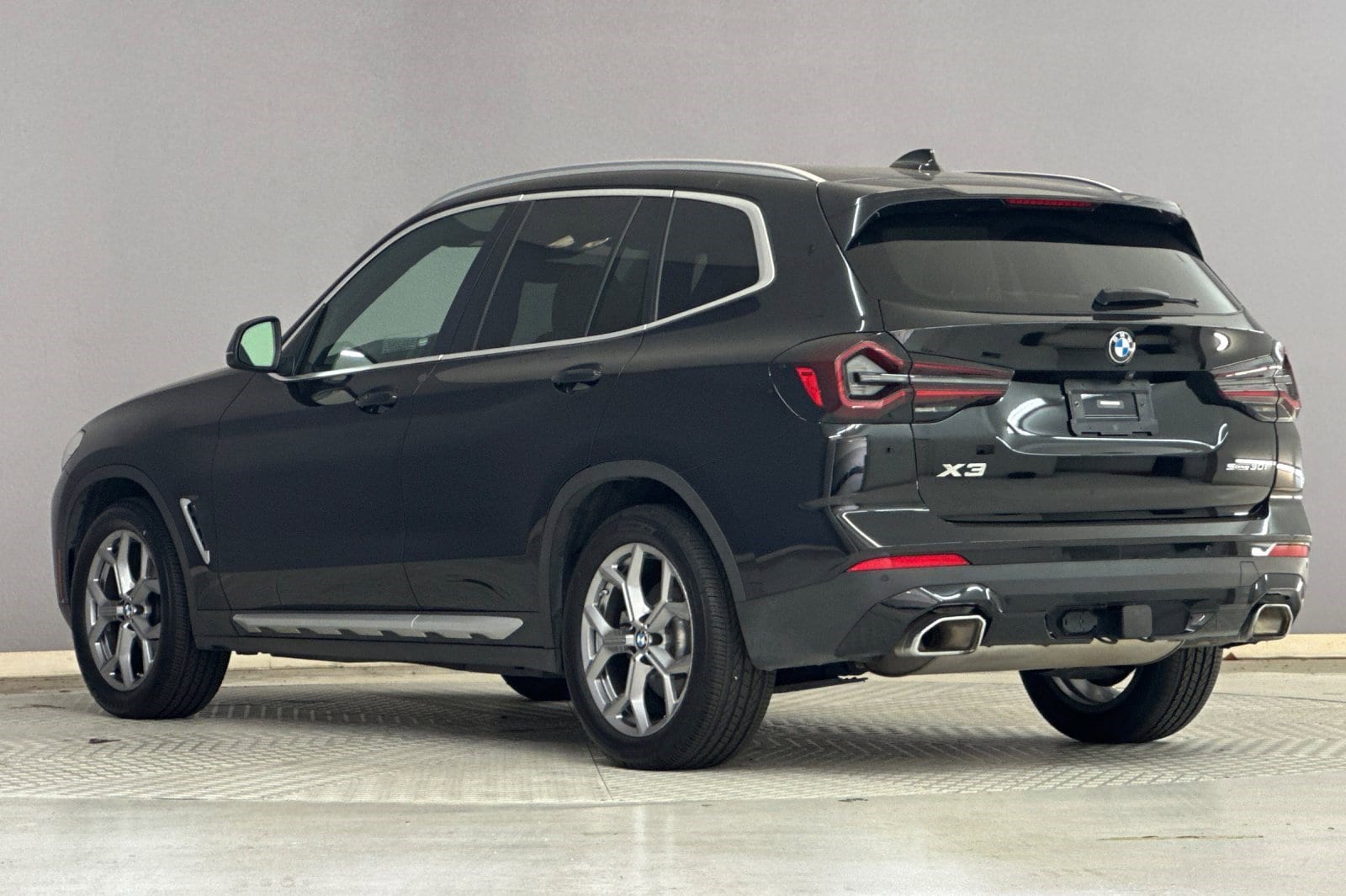 2023 BMW X3 sDrive30i photo 2
