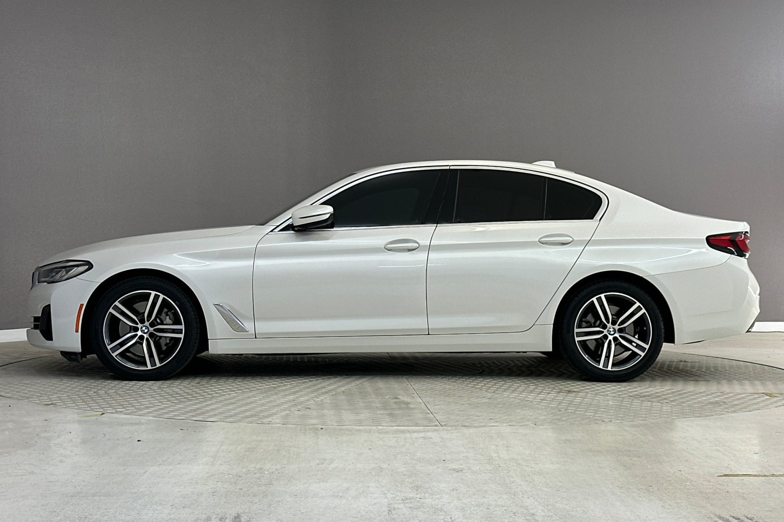 Certified 2023 BMW 530i Sedan