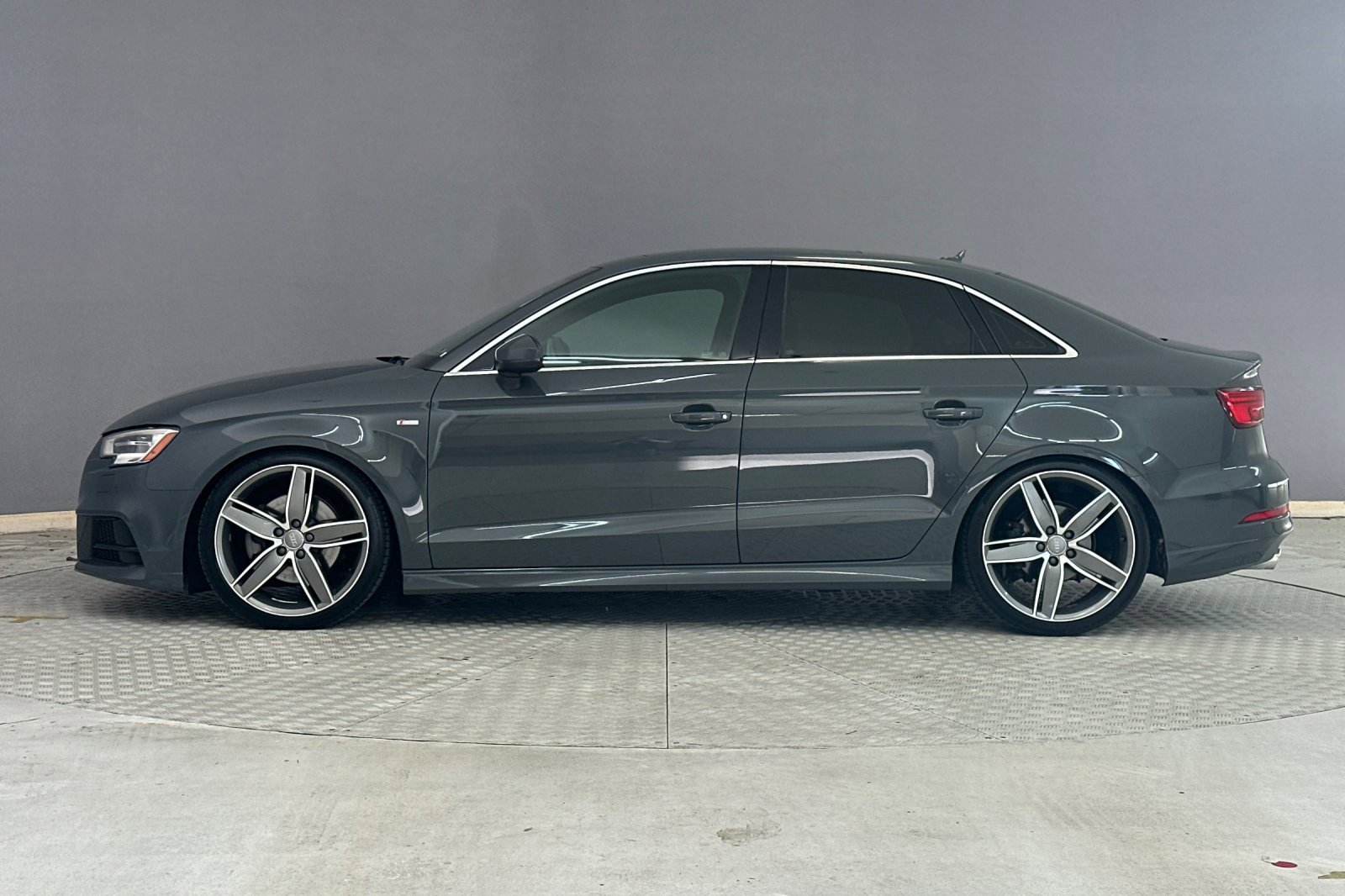 2017 Audi A3 Quattro Premium Plus photo 2