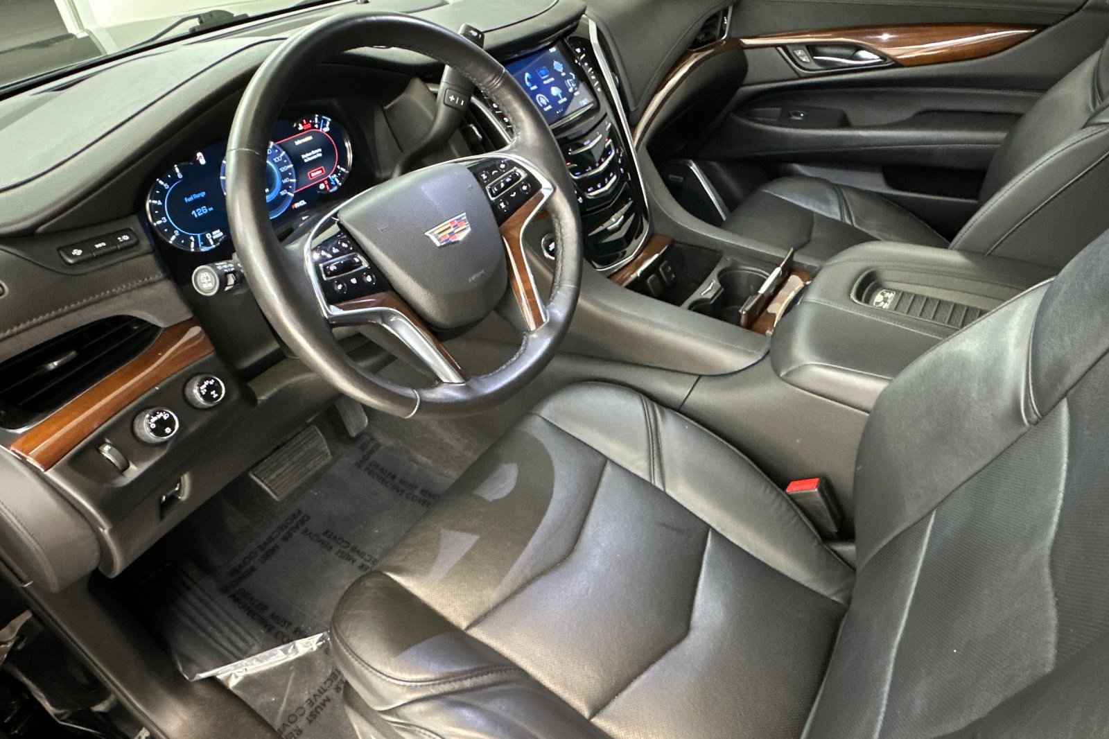 2020 Cadillac Escalade Premium Luxury photo 4