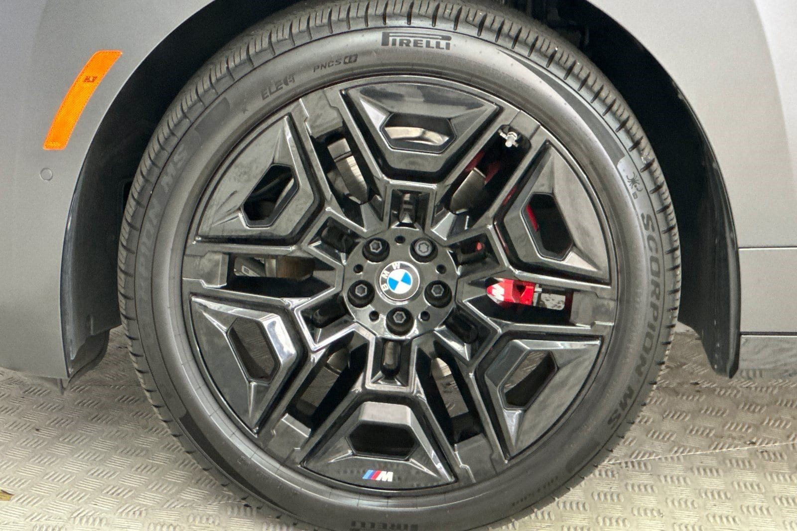 2026 BMW iX 45 - Photo 12