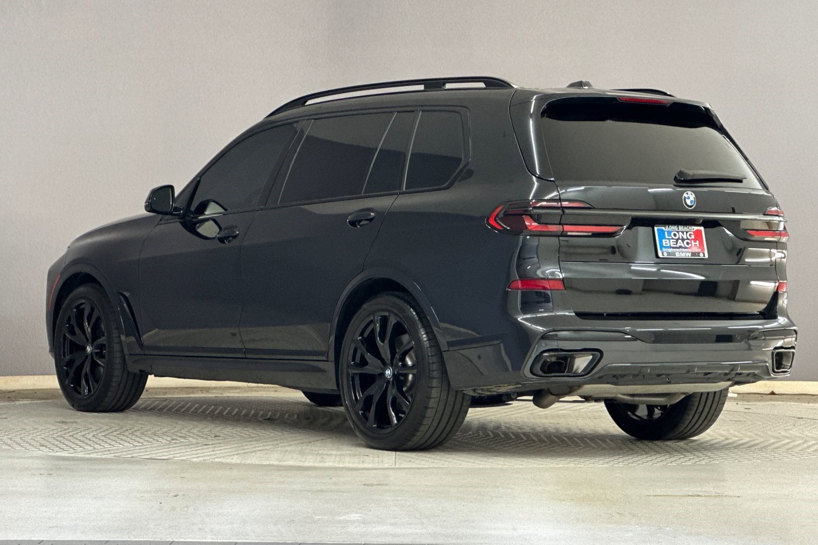 2025 BMW X7 xDrive40i photo 2