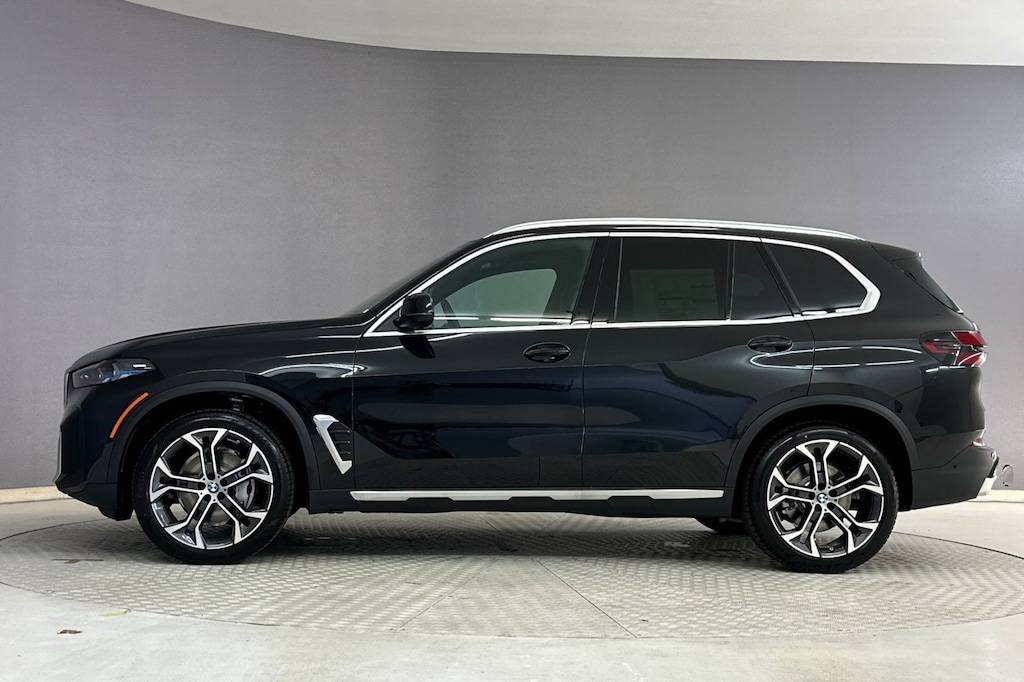 New 2026 BMW X5 sDrive40i SUV