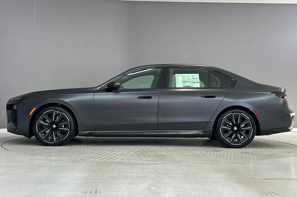 New 2026 BMW 740i Sedan