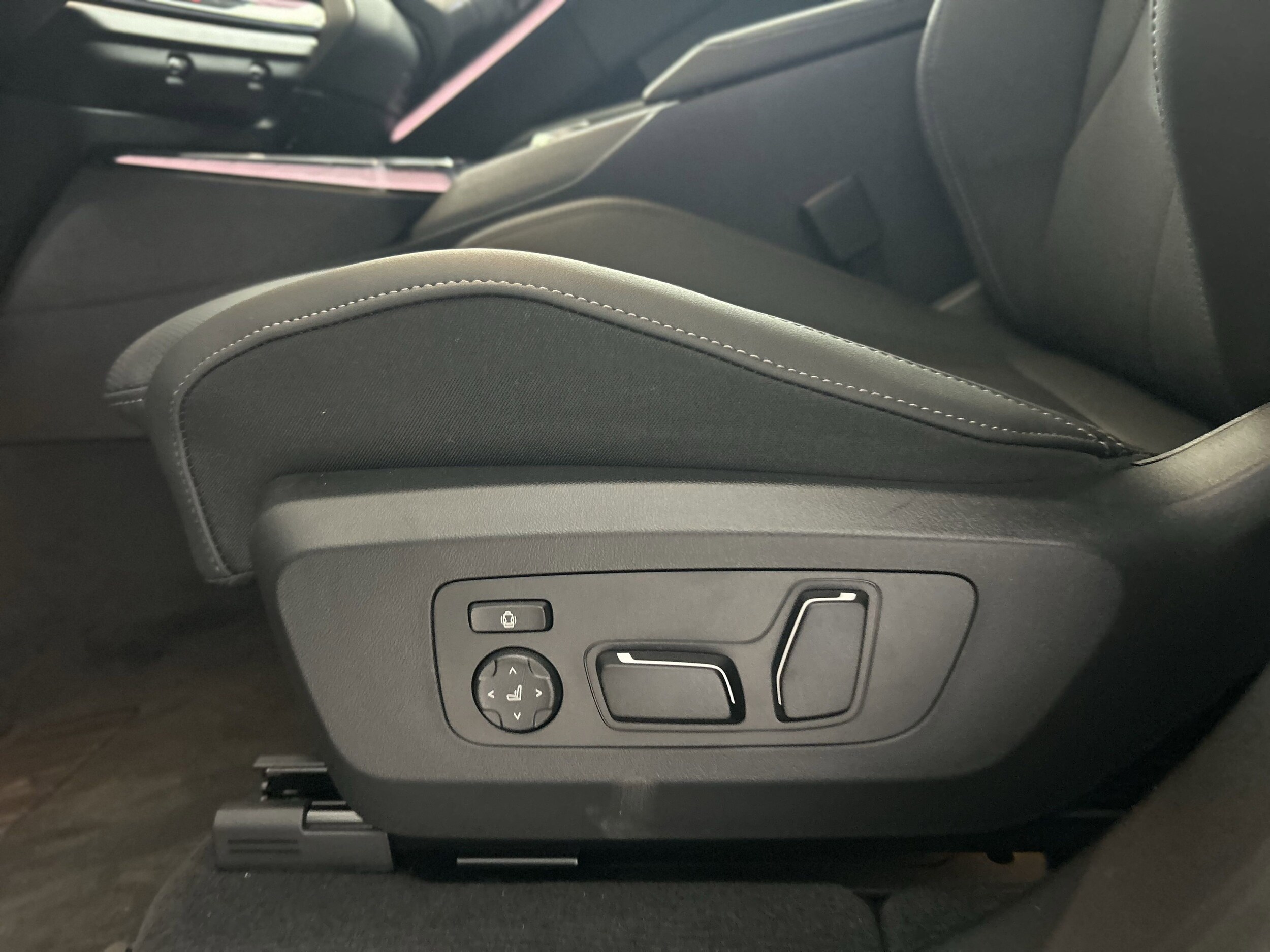 2025 Bmw X3 30x Drive photo 2