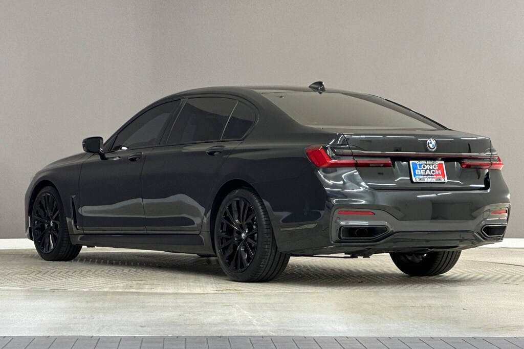 Used 2022 BMW 740i Sedan