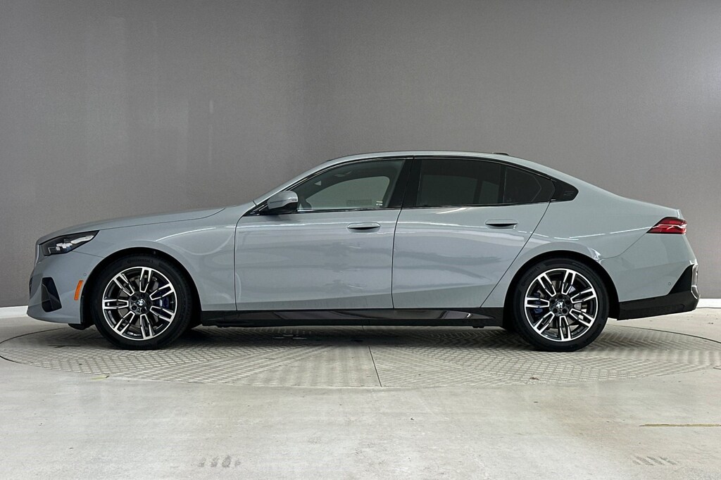 New 2026 BMW 530i Sedan