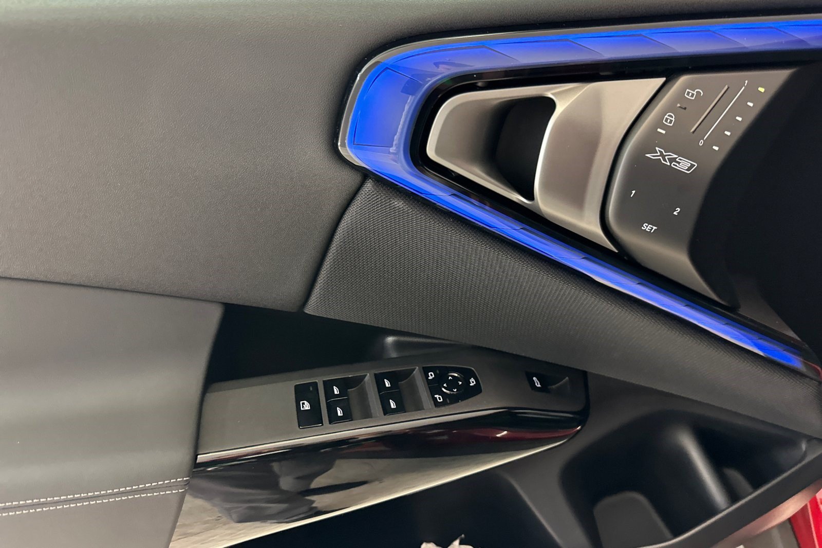 2026 BMW X3 30 - Photo 13