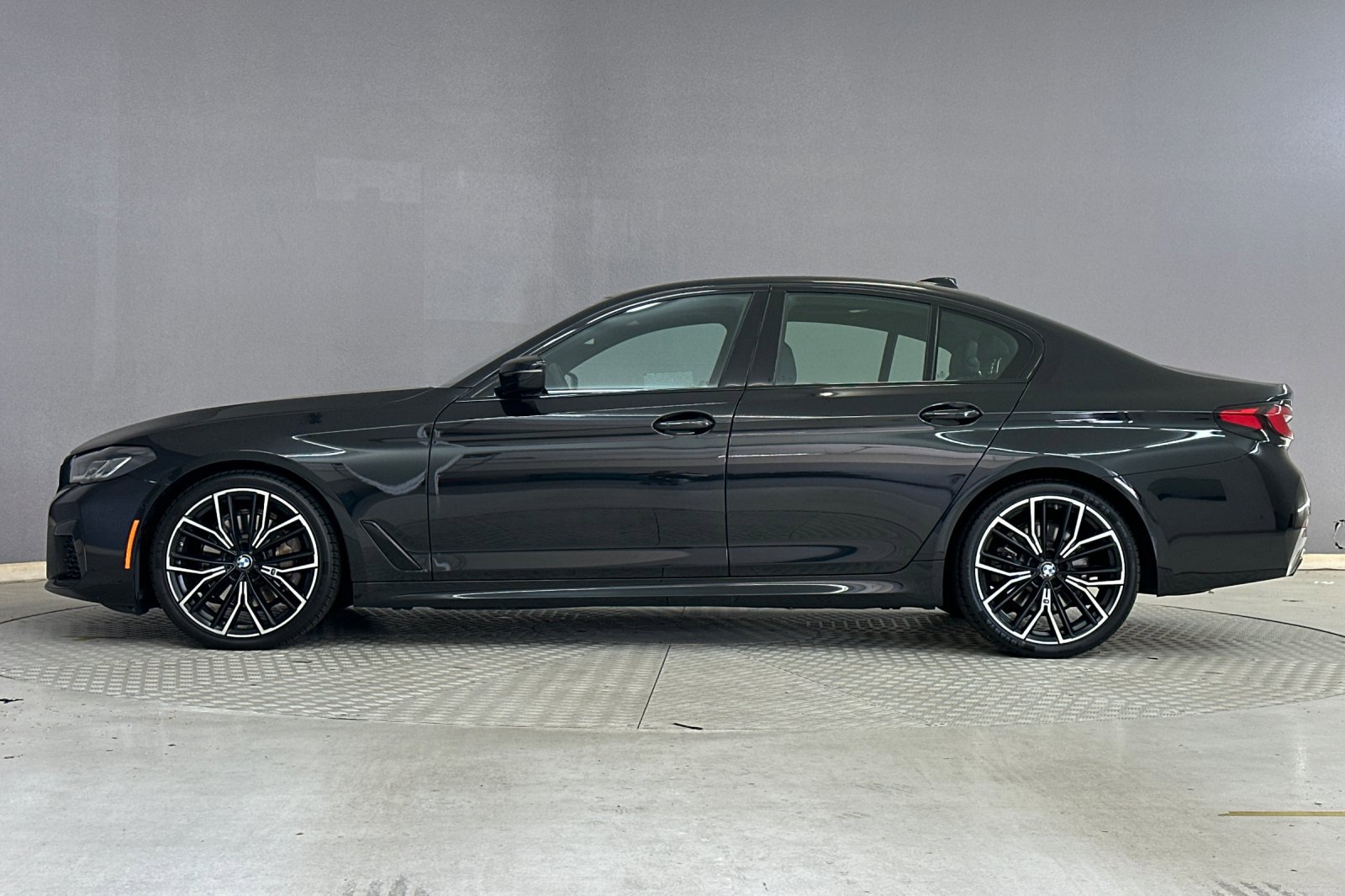 2022 Bmw 530i photo 2