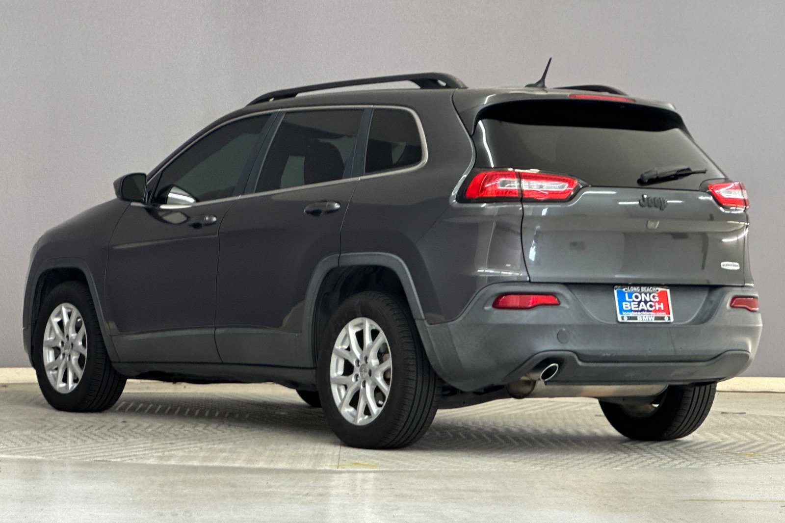 2015 Jeep Cherokee Latitude photo 2