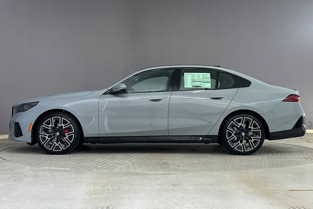New 2026 BMW 530i Sedan