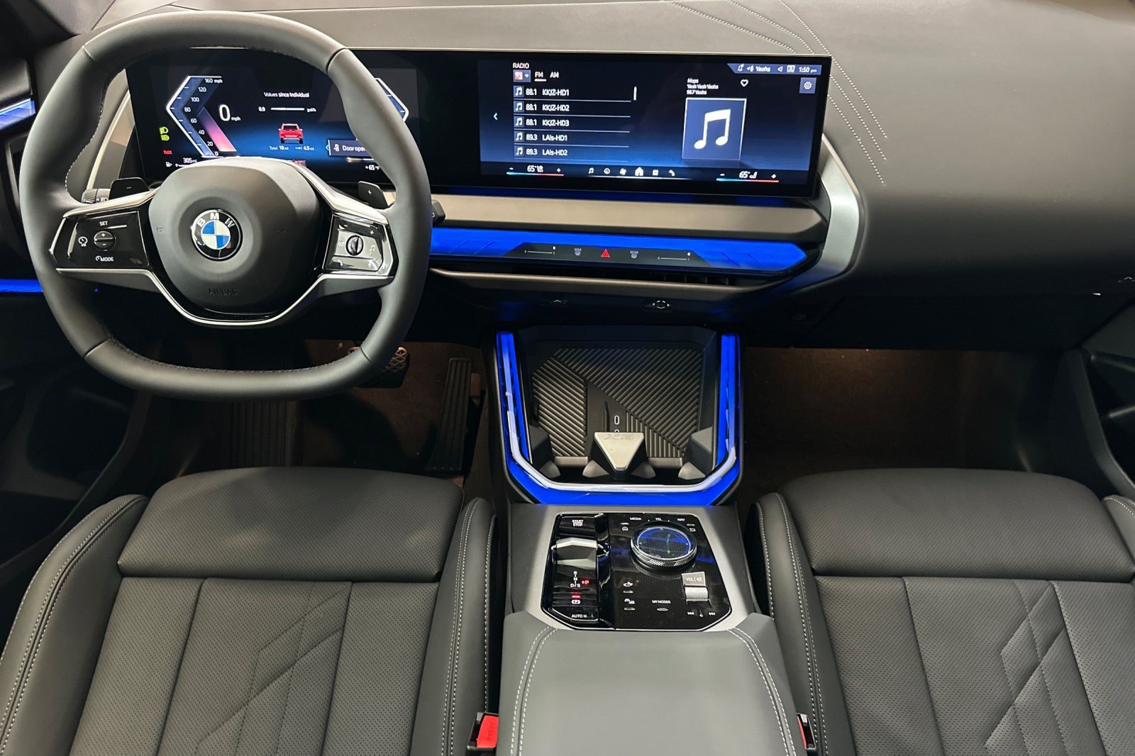 2026 BMW X3 30 - Photo 25