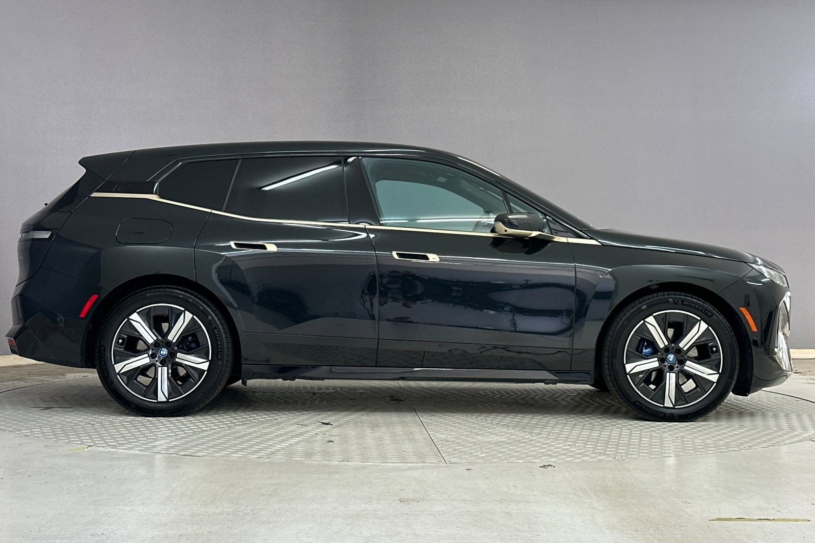 2023 BMW iX xDrive50 photo 6