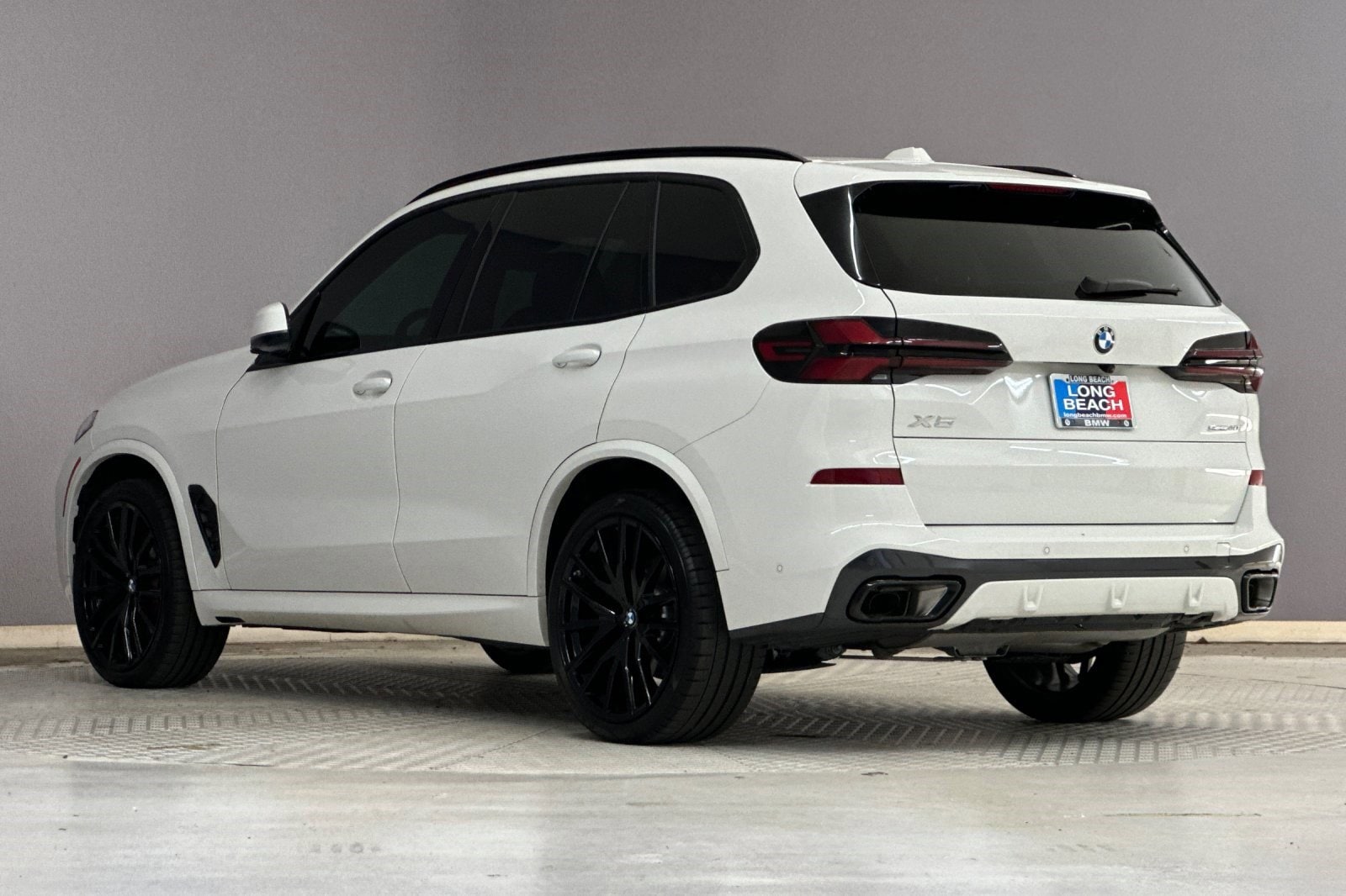 2024 BMW X5 sDrive40i photo 2