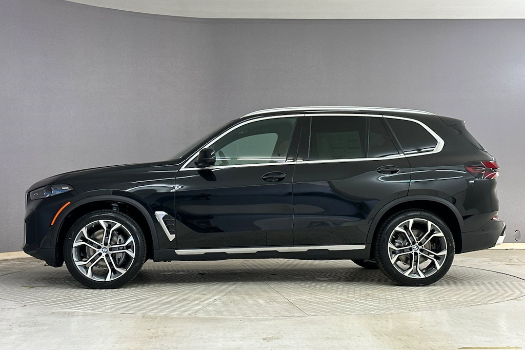 New 2026 BMW X5 sDrive40i SUV