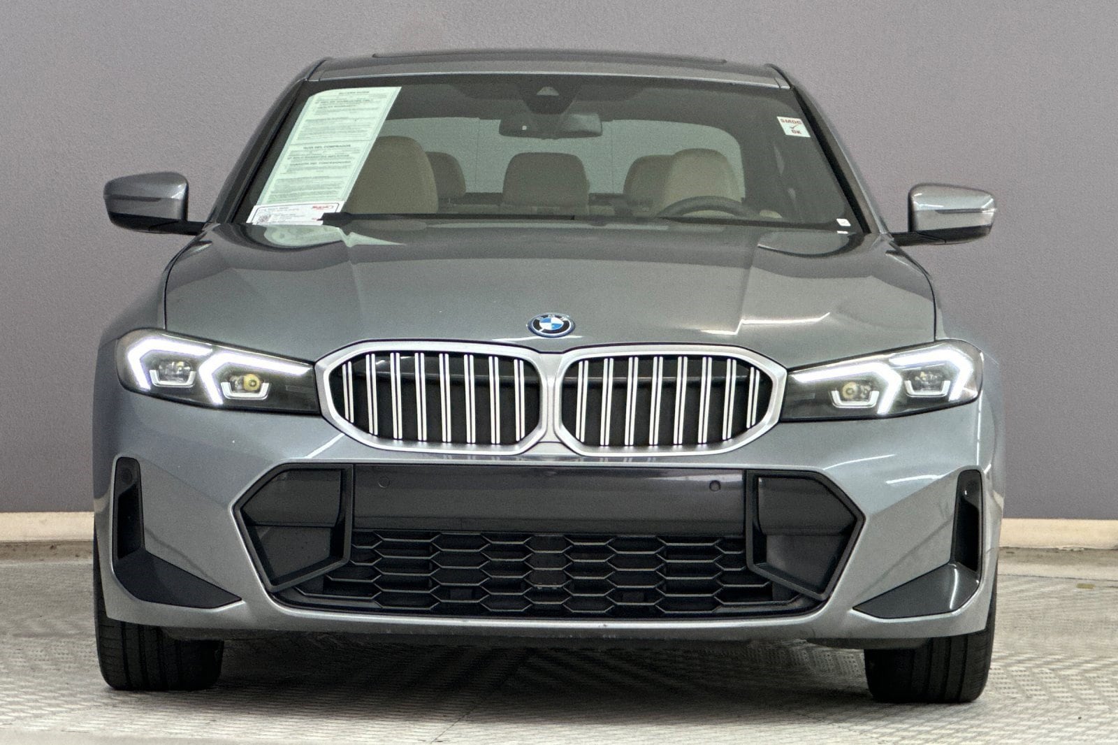 2023 BMW 330e photo 4