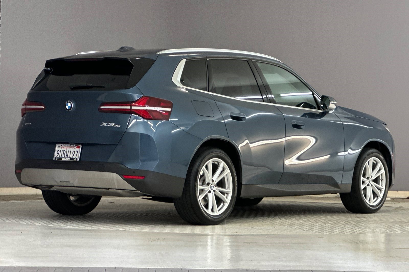 2025 BMW X3 30 xDrive photo 3