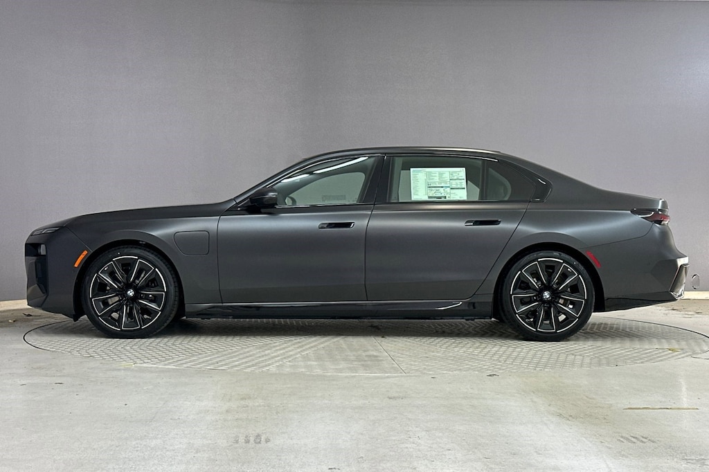 New 2026 BMW 750e xDrive Sedan
