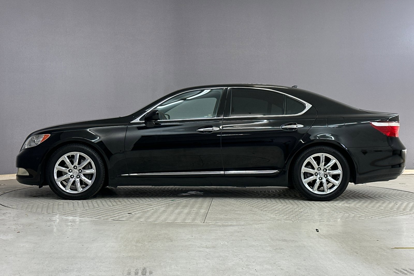 2008 Lexus LS 460 photo 2
