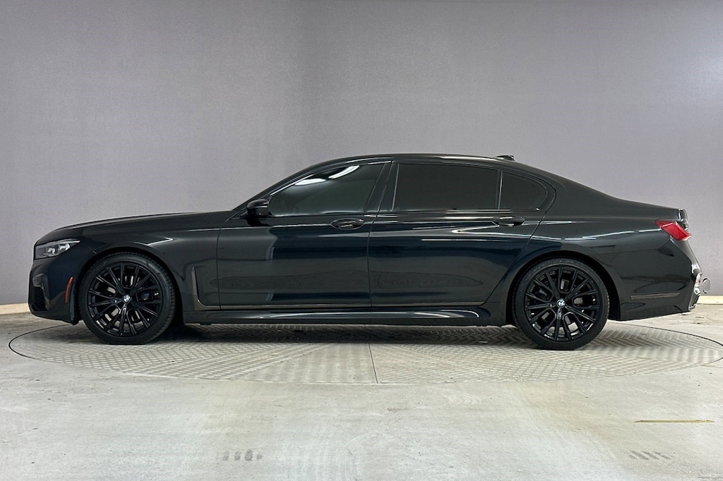 Used 2021 BMW 740i Sedan