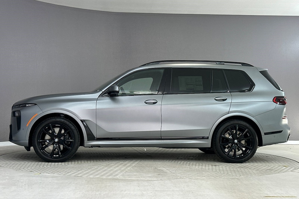 New 2027 BMW X7 xDrive40i SUV