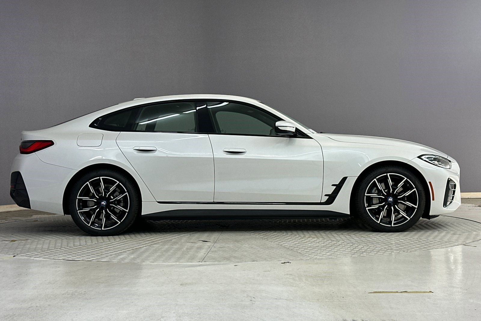 2023 BMW i4 eDrive40 photo 6