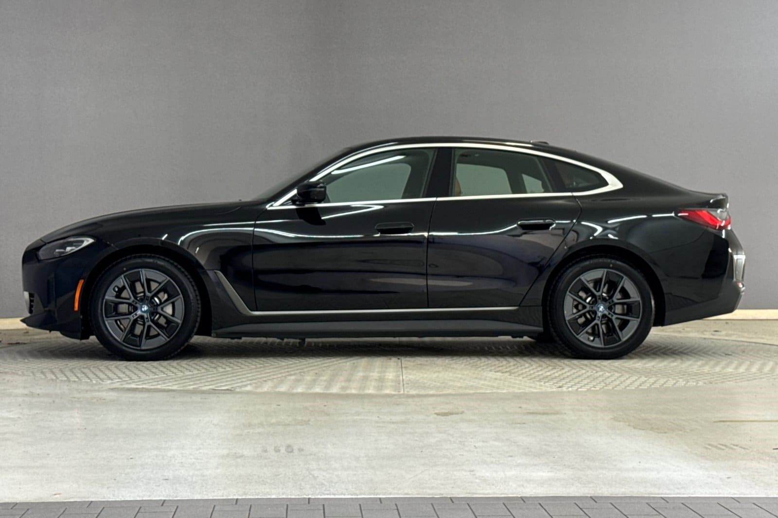 Used 2024 BMW i4 35 with VIN WBY43AW03RFR85506 for sale in Long Beach, CA