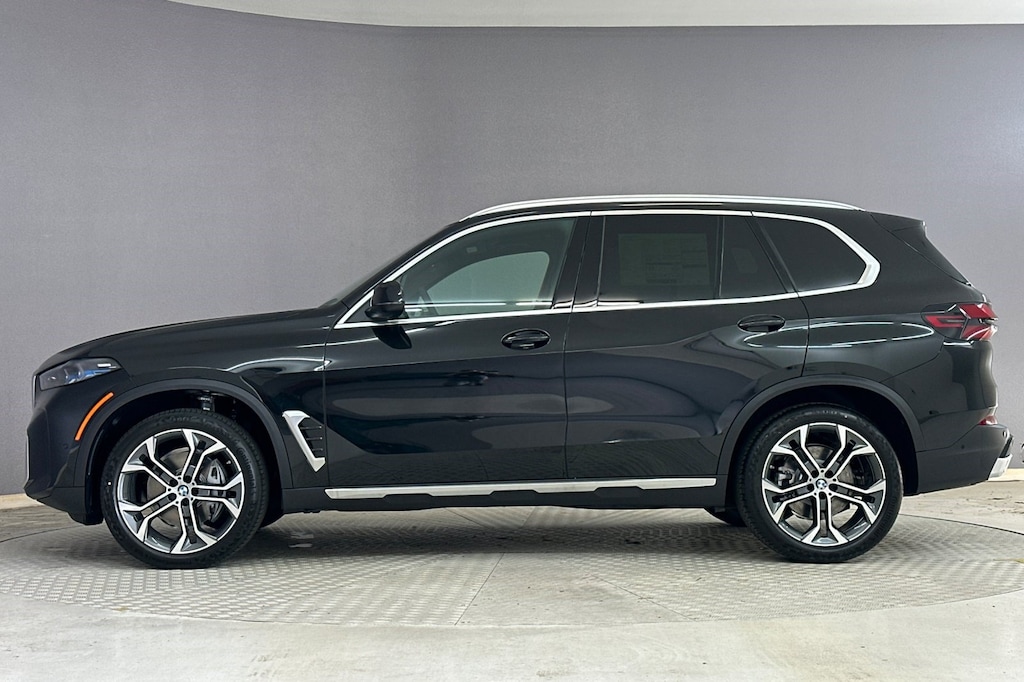 New 2026 BMW X5 sDrive40i SUV