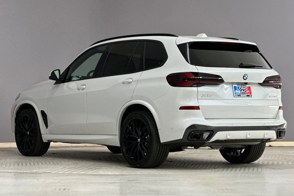 New 2026 BMW X5 sDrive40i SUV