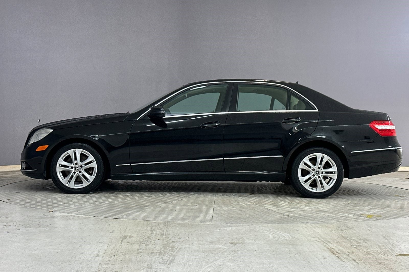 Used 2010 Mercedes-Benz E-Class E350 Luxury with VIN WDDHF5GB3AA226802 for sale in Long Beach, CA