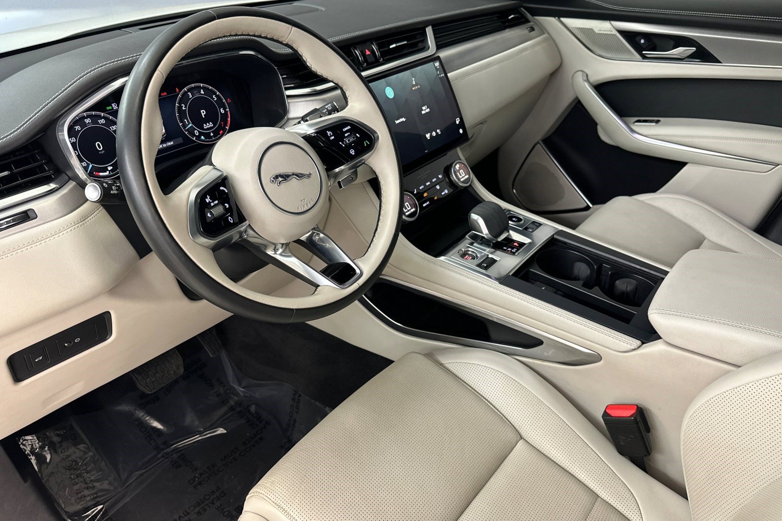 2024 Jaguar F-PACE P250 R-Dynamic S photo 3