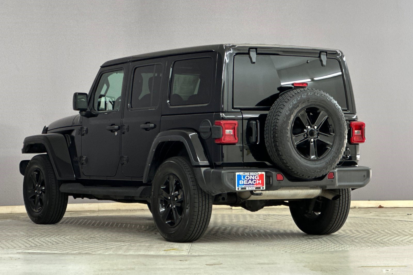 2021 Jeep Wrangler Unlimited Sahara Altitude photo 3